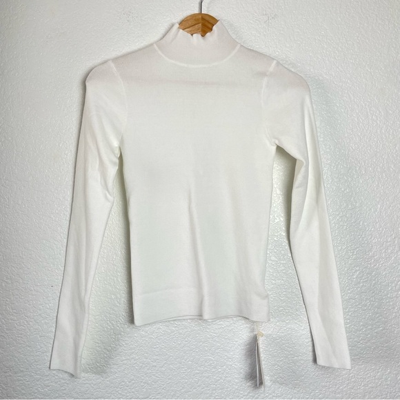 Commense Sweaters - NWT Commense White Mock Turtle Neck Size Small